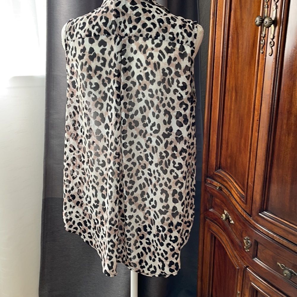 Bundle!!! Blouses. - Picture 2 of 7